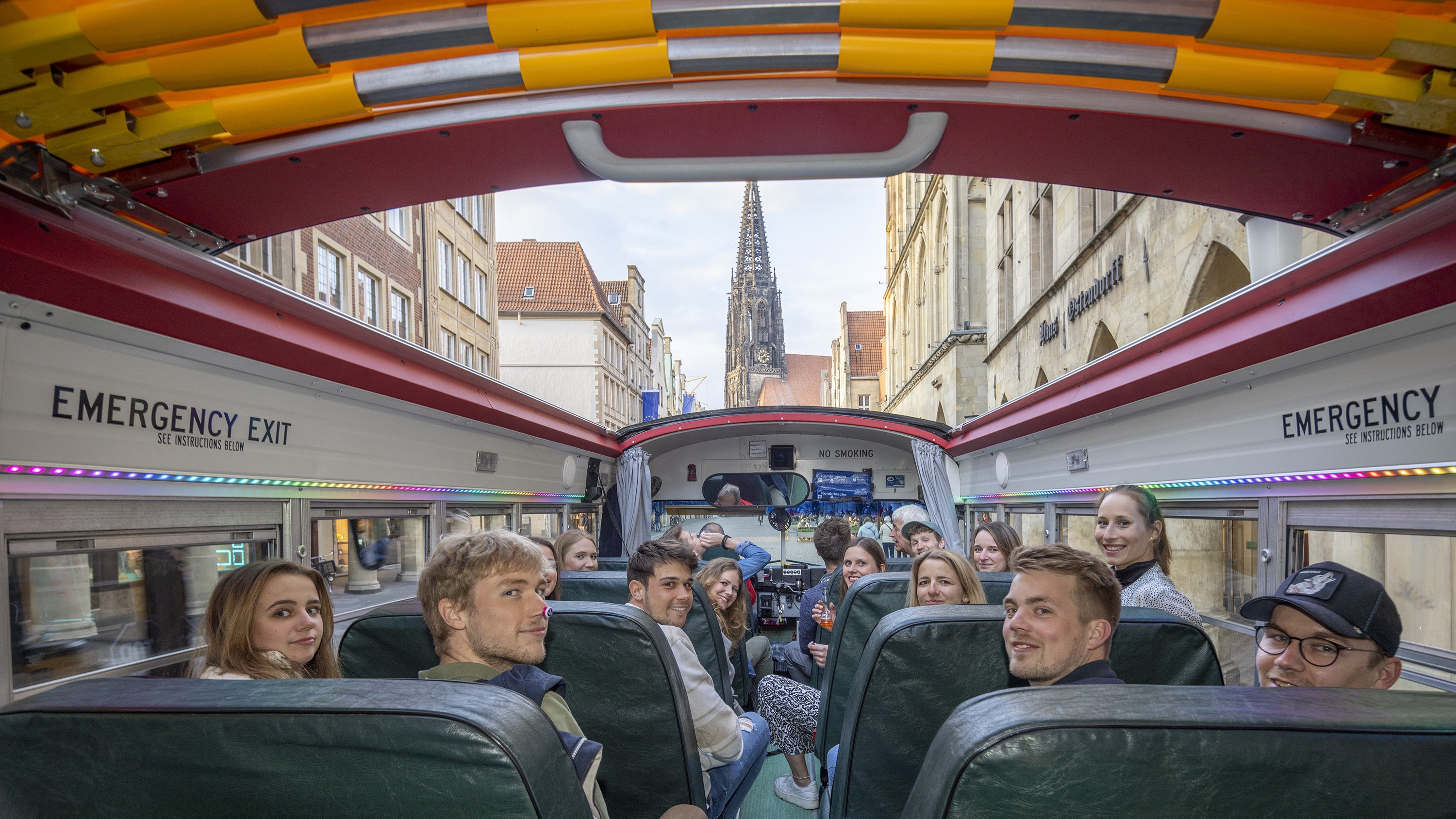 Schoolbus Cabrio innen
